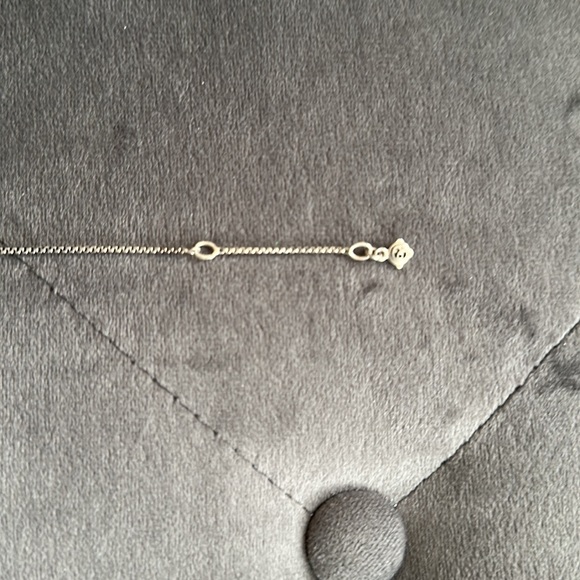 David Yurman amethyst stone star necklace. Size is approximately 18 inches. - Picture 3 of 6